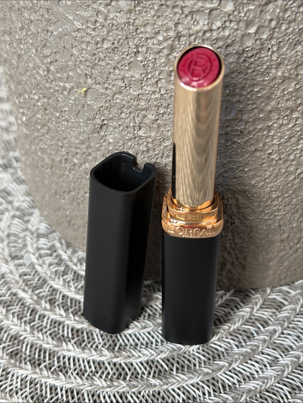 ❤️$8 NWT Loreal Colour Riche 183 Le Carmin Courage 1.8g